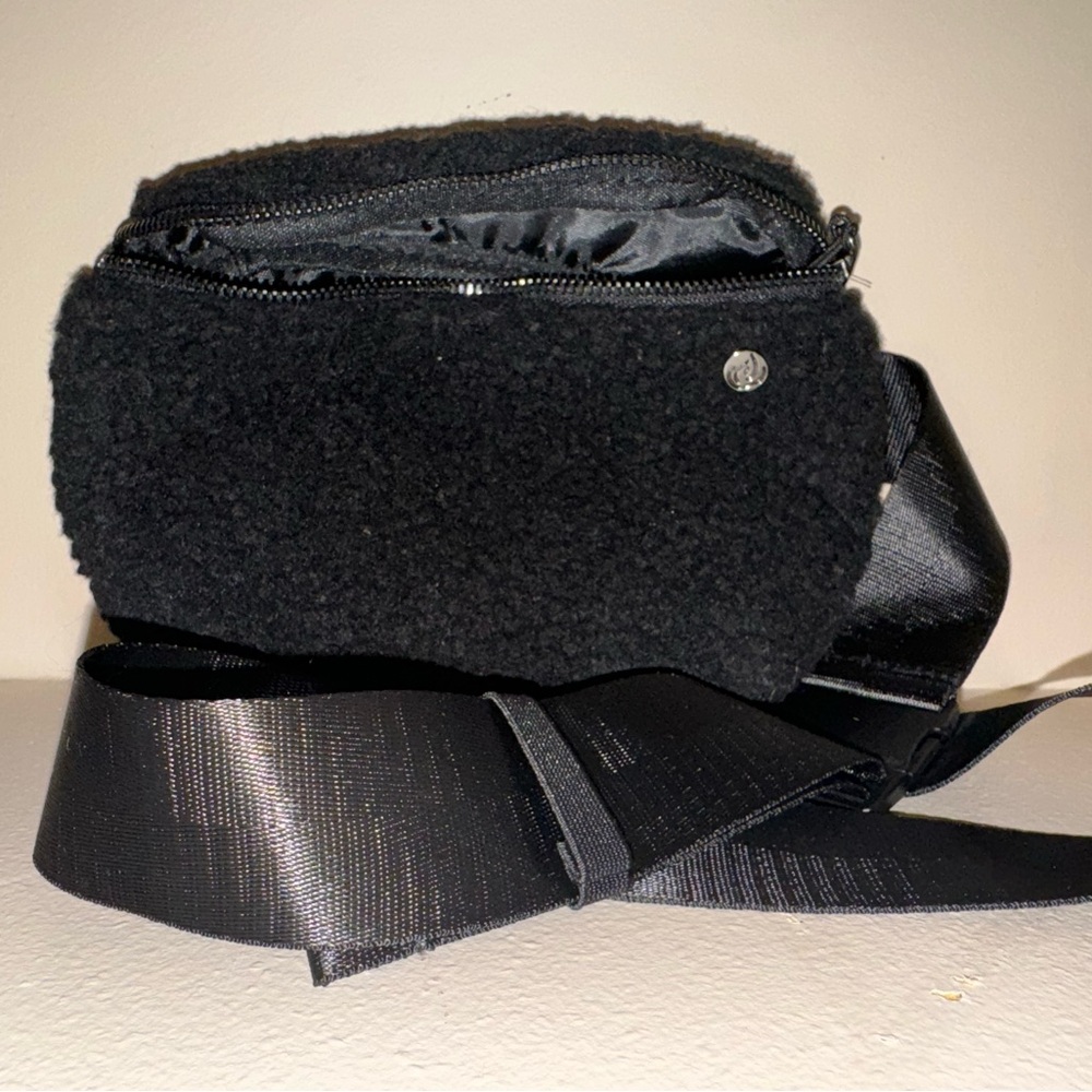 Apana Studio to Street Cozy Sherpa Belt Bag